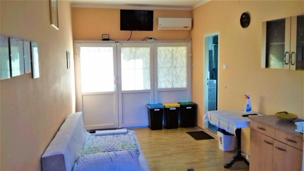 Ferienwohnung Branko Fabijanic Front Row By The Sea Selce Exterior foto