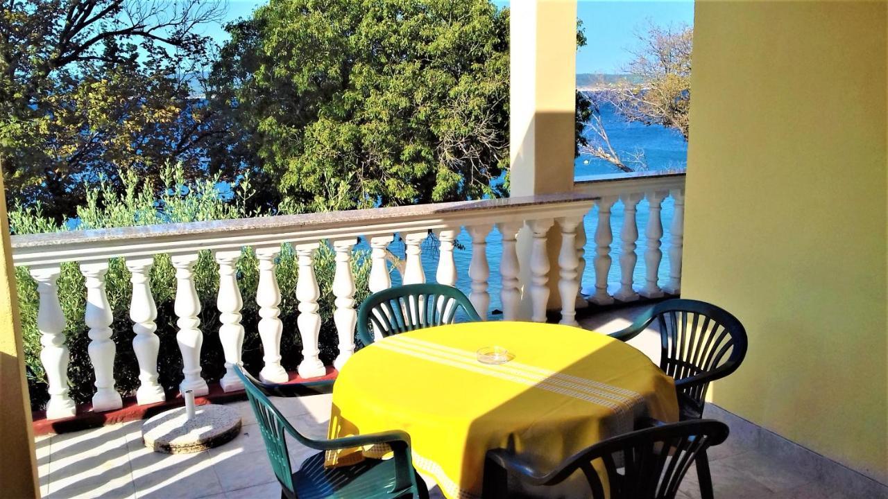 Ferienwohnung Branko Fabijanic Front Row By The Sea Selce Exterior foto