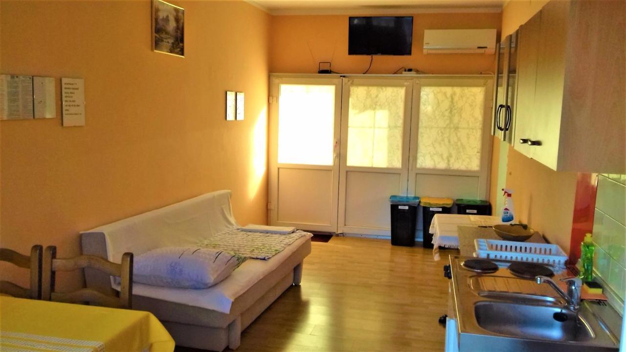 Ferienwohnung Branko Fabijanic Front Row By The Sea Selce Exterior foto