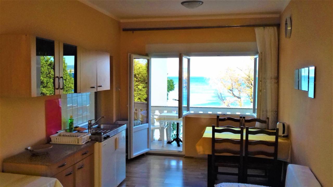 Ferienwohnung Branko Fabijanic Front Row By The Sea Selce Exterior foto