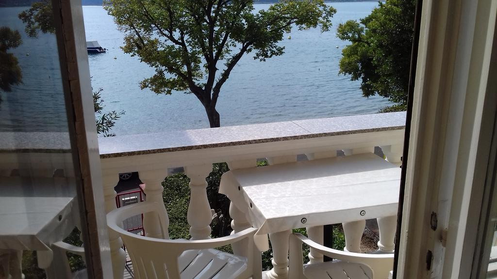 Ferienwohnung Branko Fabijanic Front Row By The Sea Selce Exterior foto