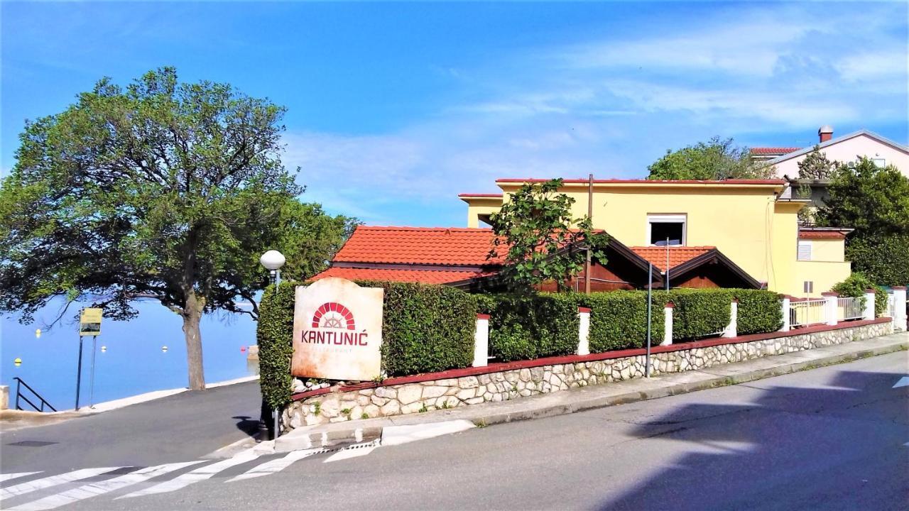 Ferienwohnung Branko Fabijanic Front Row By The Sea Selce Exterior foto